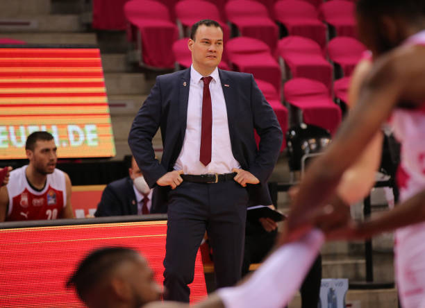 手在训练中 手在训练中